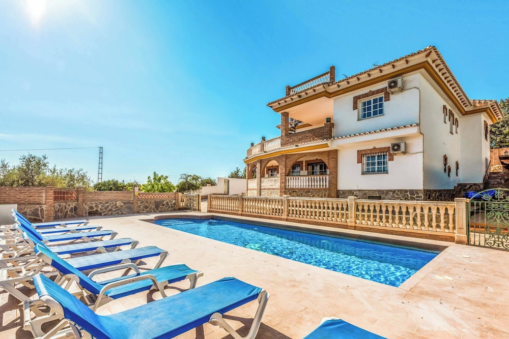 Villa (4 Habitaciones)