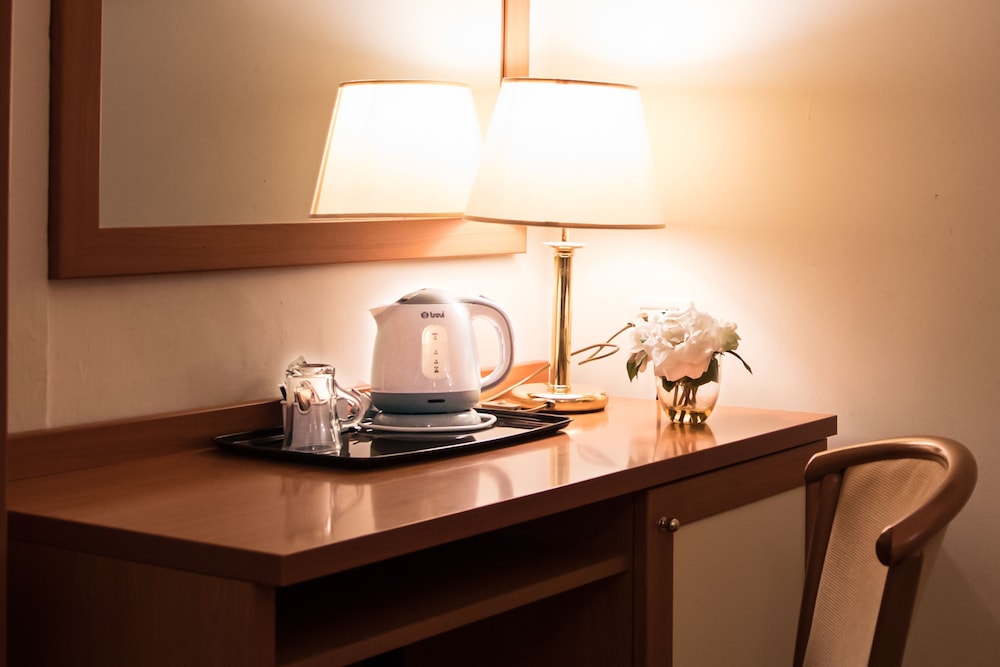 Classic Single Room, 1 Queen Bed photo 1