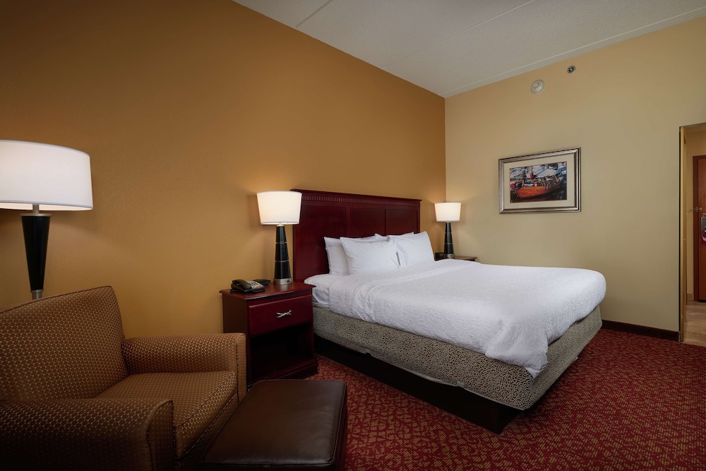 King Bed - Photo 3