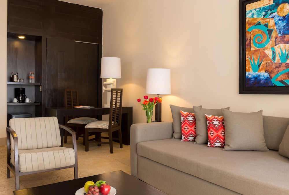 Oceanview Suite with Butler Service - Photo 3
