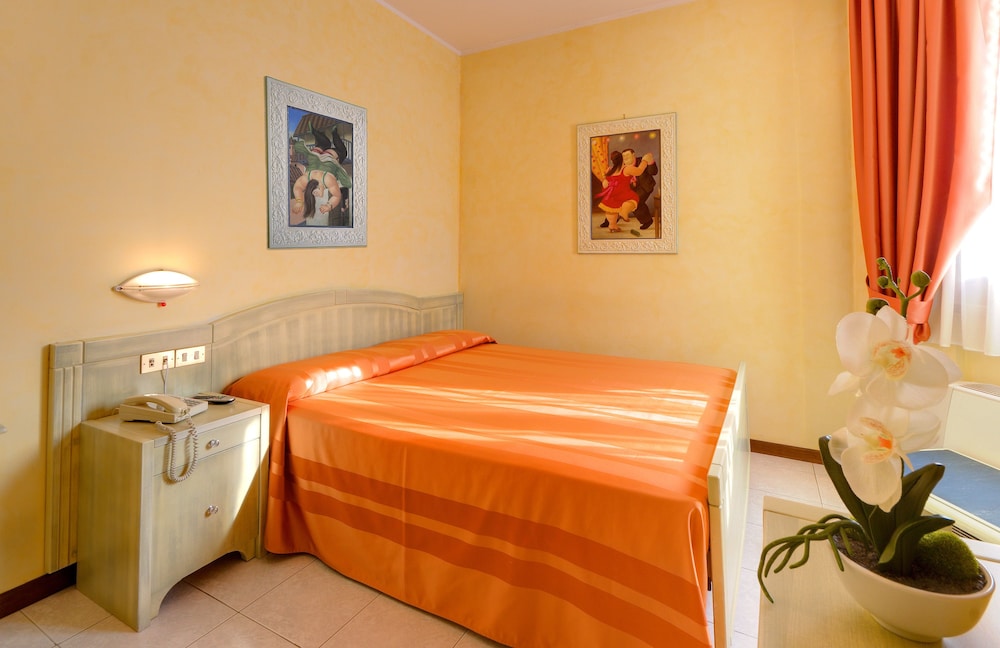 Business Double Room - Photo 2