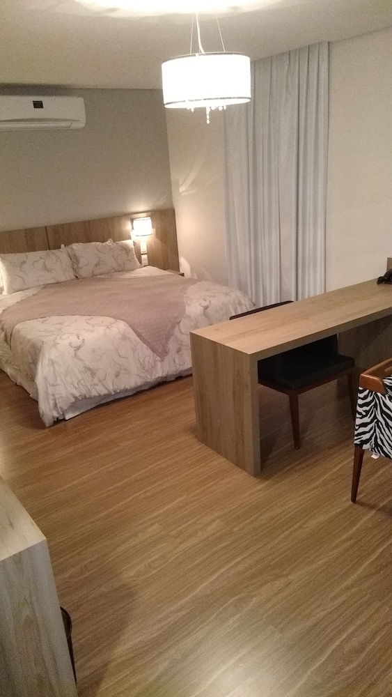 Luxury Suite, 1 King Bed, Non Smoking