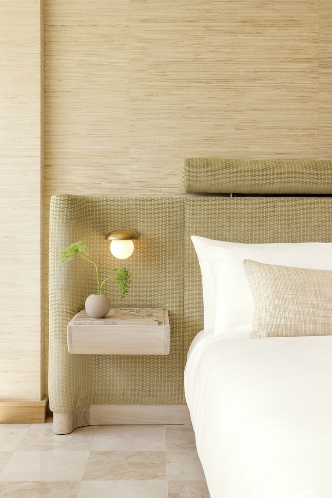 Room, 1 King Bed, City View - Photo 2