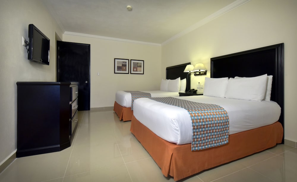 Standard Room, 2 Double Beds photo 1