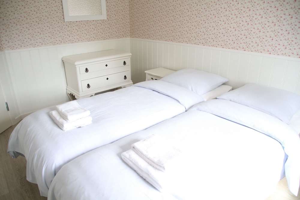 Classic Double or Twin Room, 2 Twin Beds photo 1