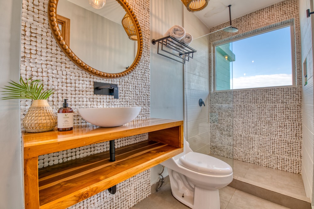 Oceanview Premium Queen Room - Photo 5