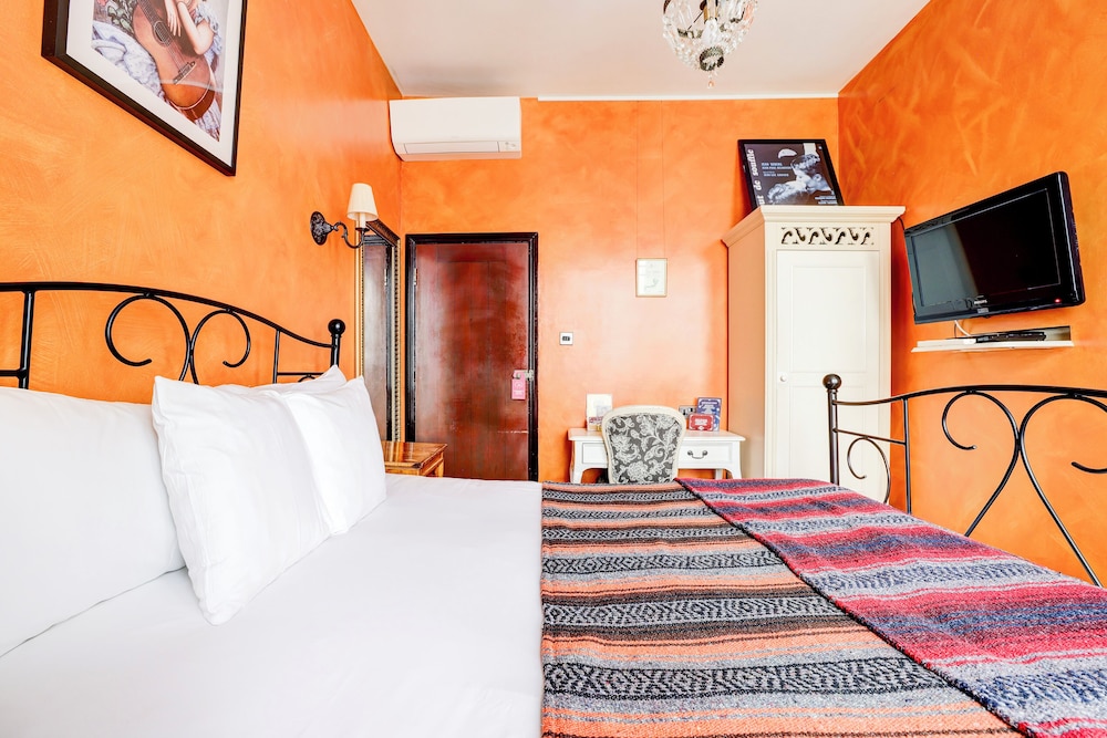 Deluxe Double King room photo 3