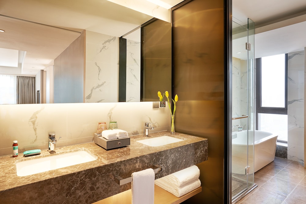 Deluxe Suite, 2 Bedrooms