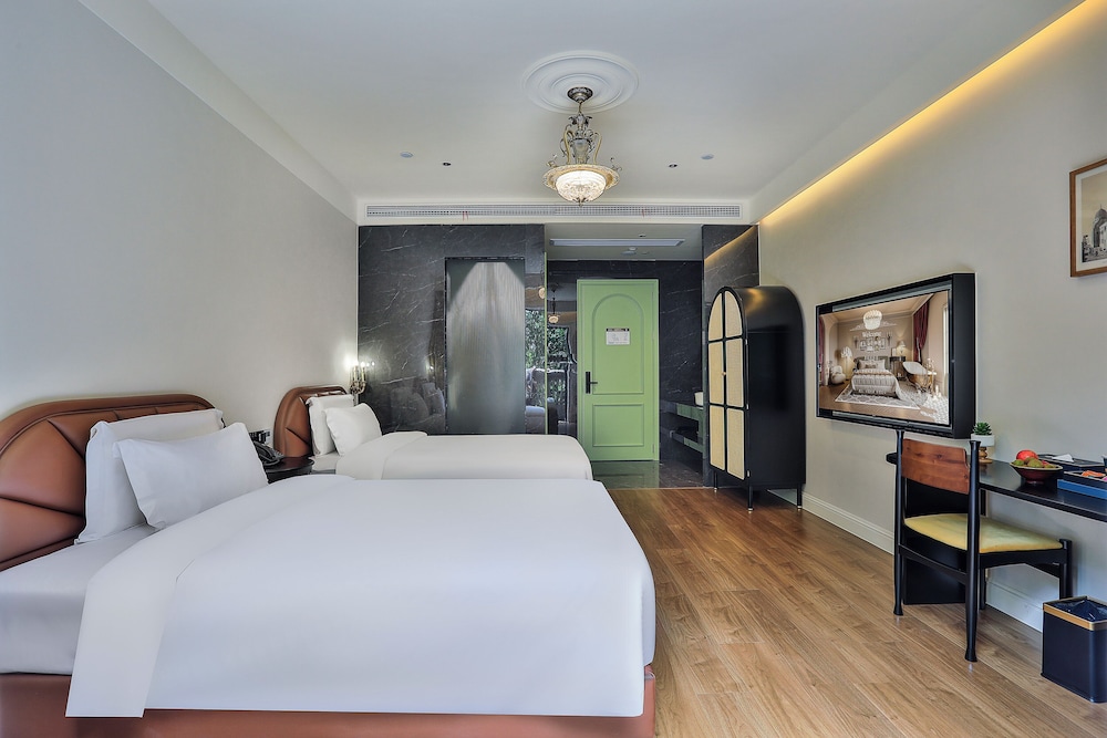 Design Twin Room