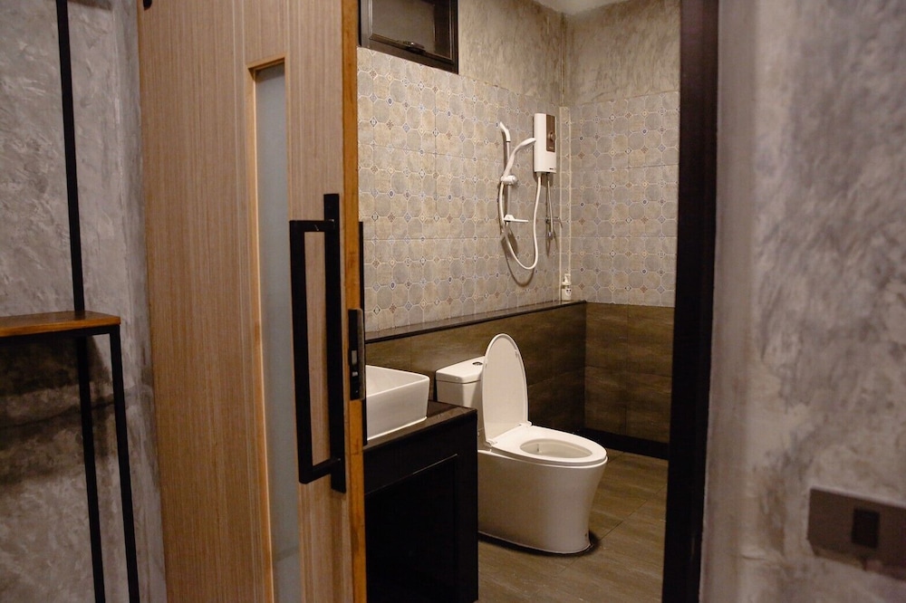 Villa - Photo 2