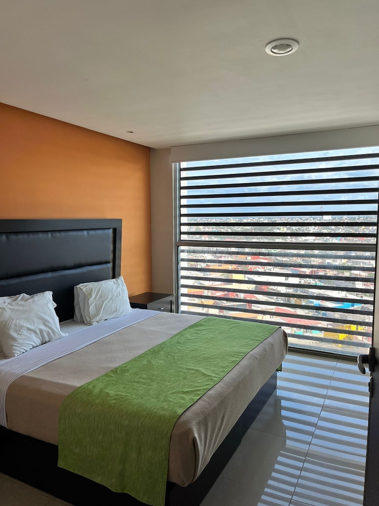 Comfort Suite photo 1