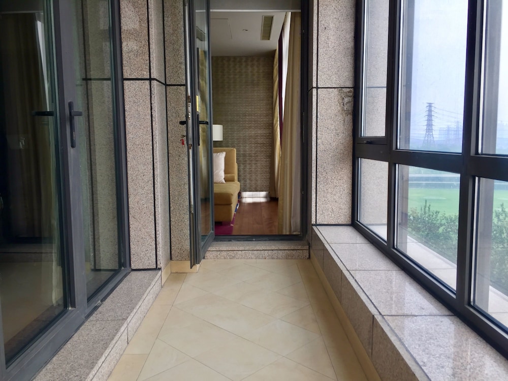 Apartment, 3 Bedrooms - Photo 11