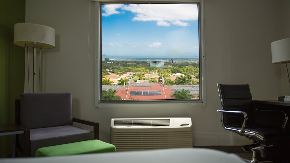 Standard Room, 2 Double Beds, Lake View
