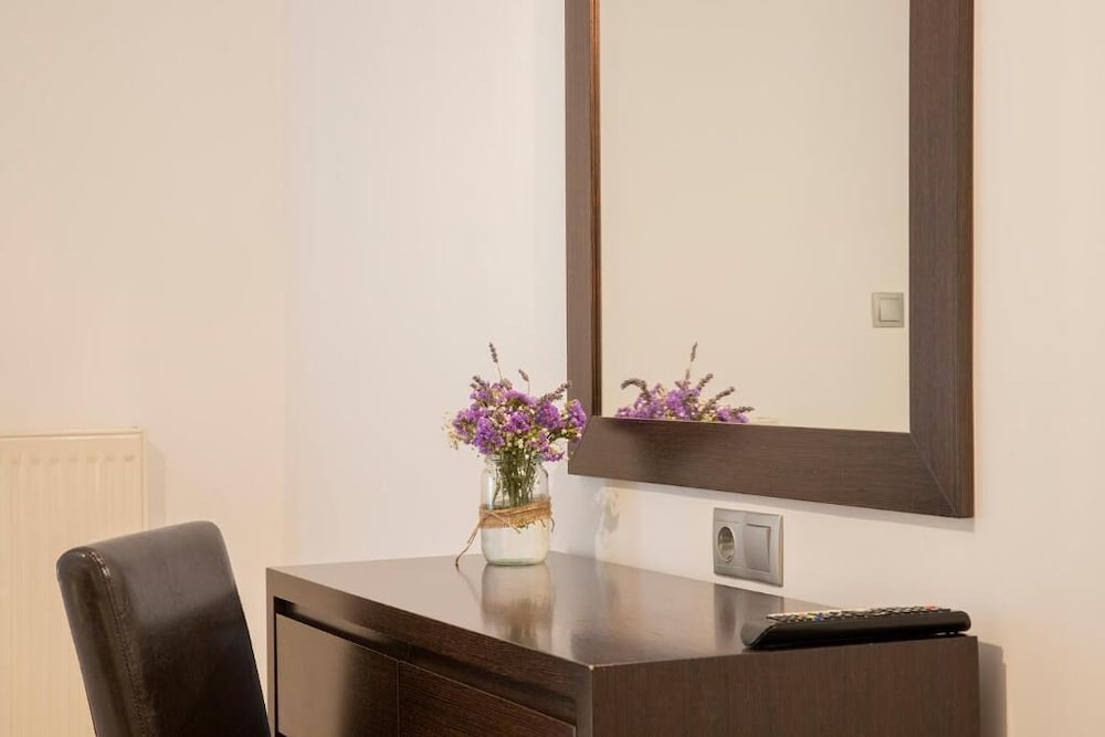 Comfort Room, Mountain View photo 3