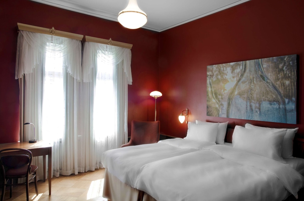 Room (Guest) - Photo 3