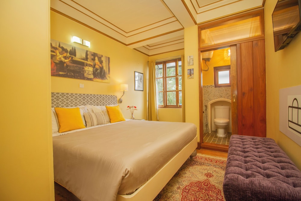 Two Bedroom Suite with Kangchenjunga View - Photo 6