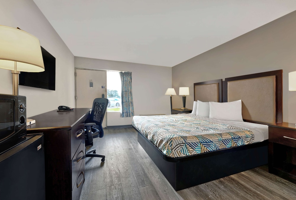 Standard Room, 1 Double Bed, Smoking photo 3
