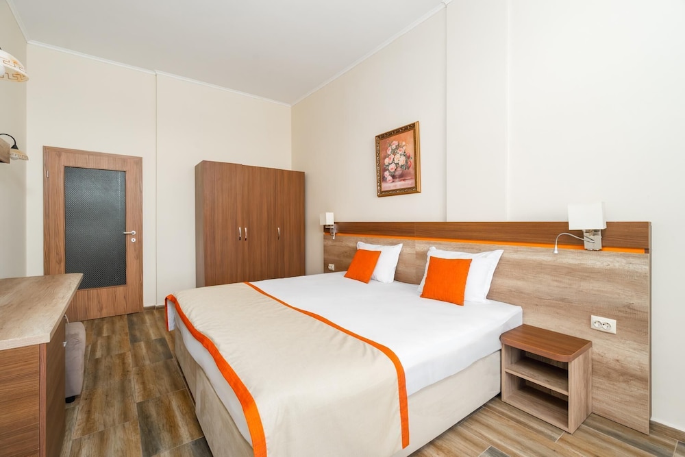 One Bedroom Apartment Sea View photo 2