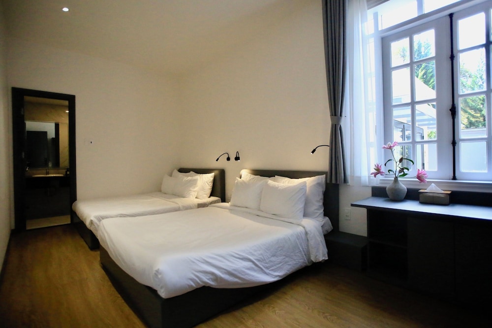 Superior Twin Room, Garden View