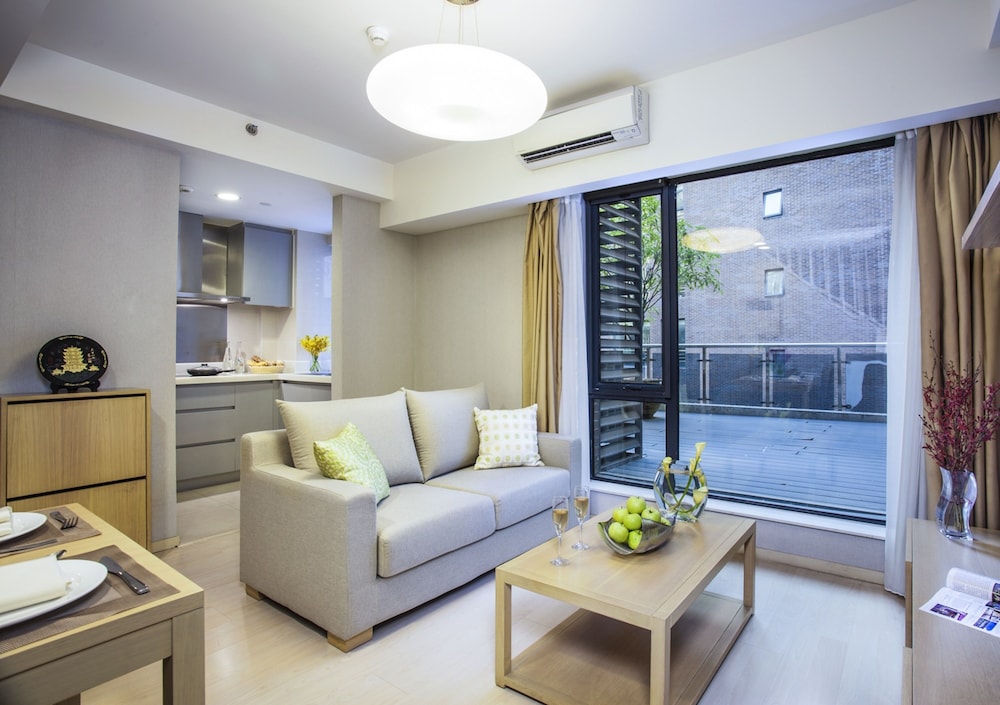 Executive Apartment, 2 Bedrooms - Photo 2
