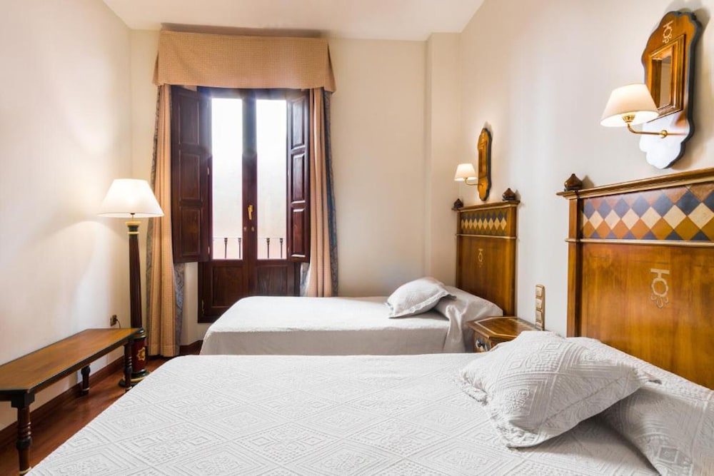 Standard Twin Room (Interior) photo 2