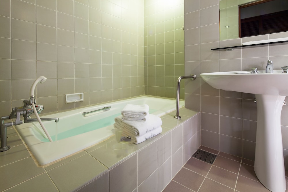 Superior Twin Room -2nd And 3rd Floor,Non Smoking,With French Dinner At 6pm - Photo 11