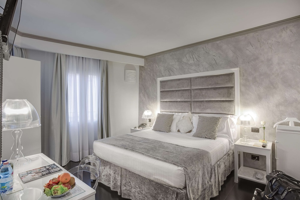 Prestige Room