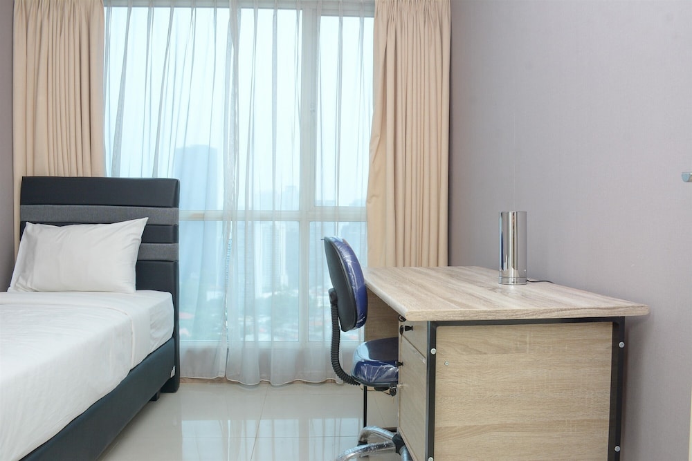 Room - Photo 1