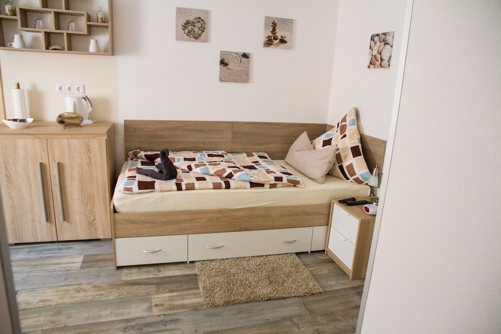 Apartment (Steinzimmer) photo 2