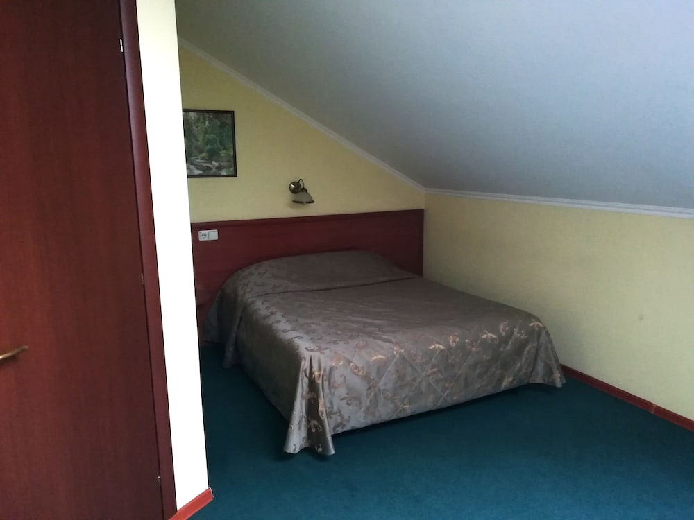 Basic Double Room photo 2