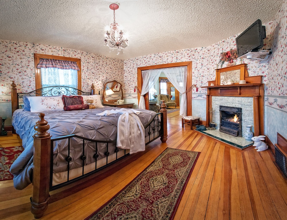 Independence Suite photo 1