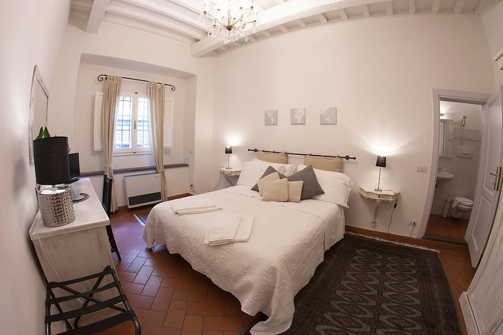 Standard Twin Room (with sofa) photo 3