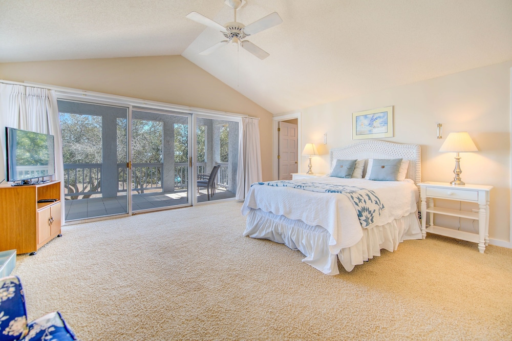 Condo, 3 Bedrooms