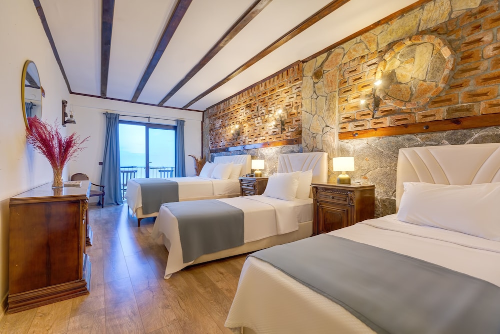 Quadruple Room, Sea View