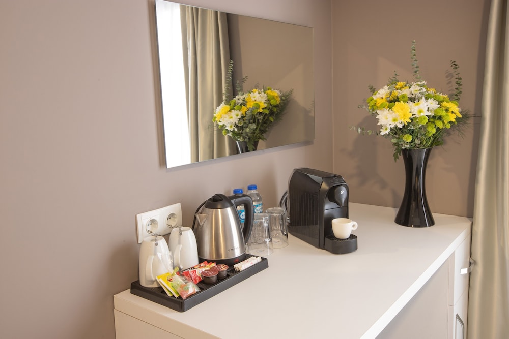 Standard Room, 1 King Bed, Terrace, Sea View