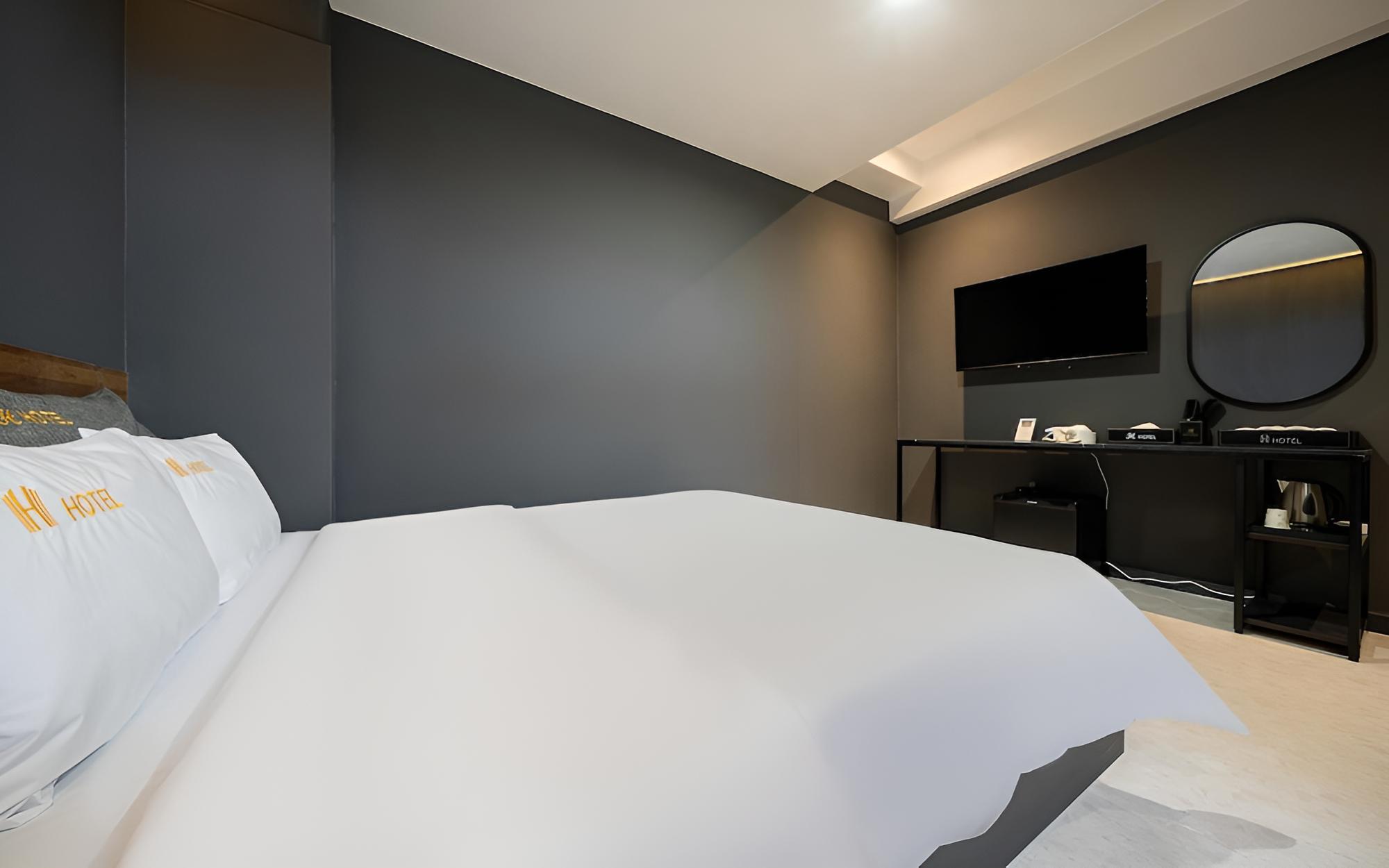 Room (Standard (all rooms non-smoking)) photo 2