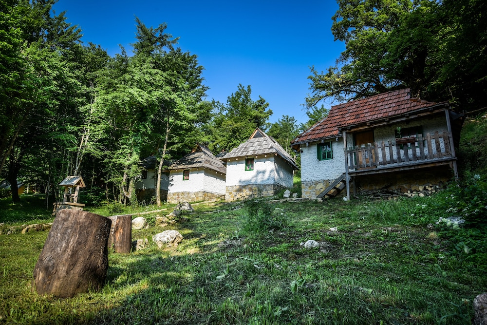 Family Bungalow photo 1