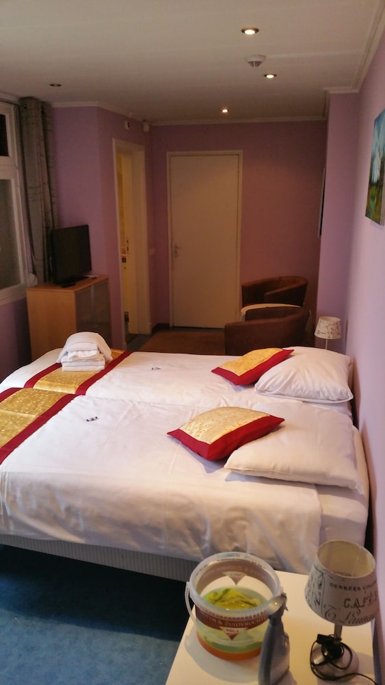 Standard Double Room (Plus) photo 3