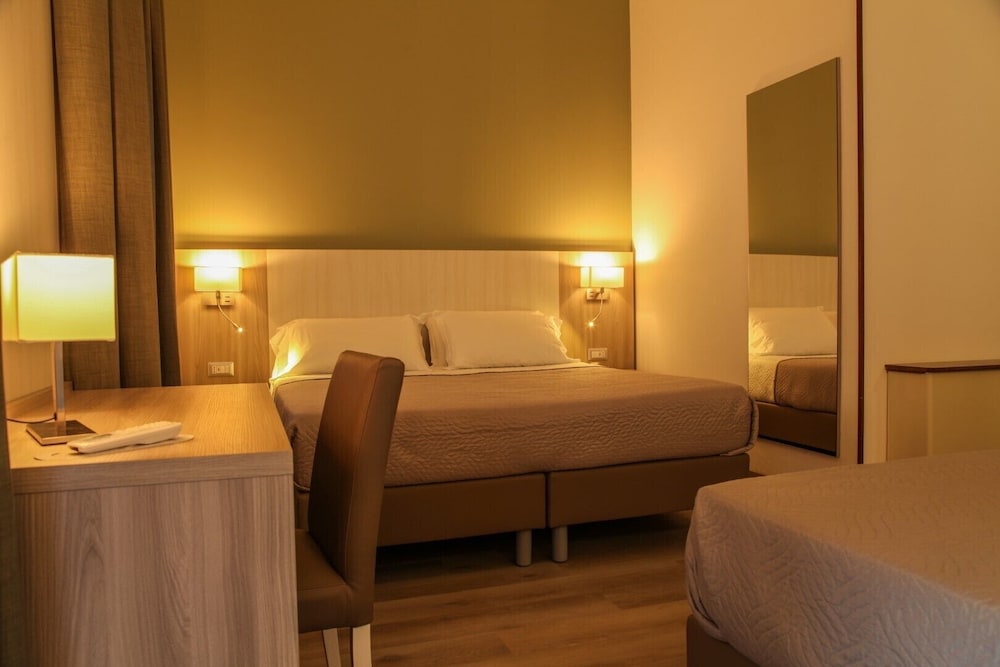 Standard Triple Room - Photo 3