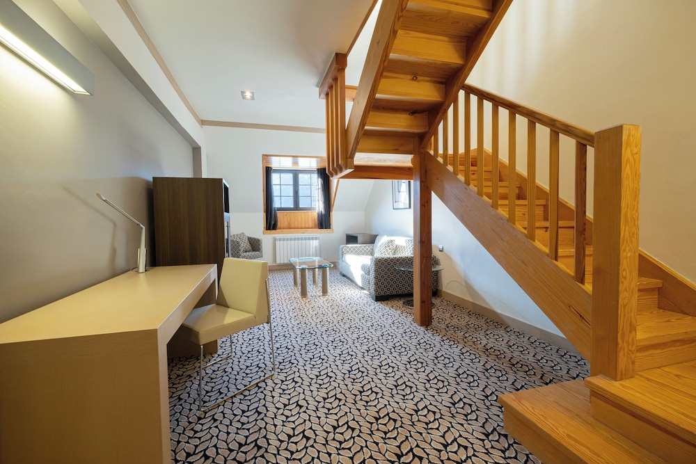 Grand Suite (3 pax) photo 2