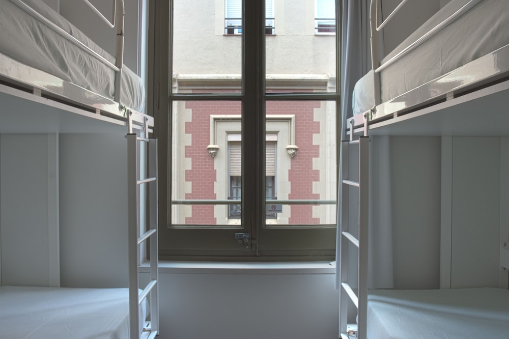 Dormitorio compartido, dormitorio mixto (dormitorio de 4 camas)