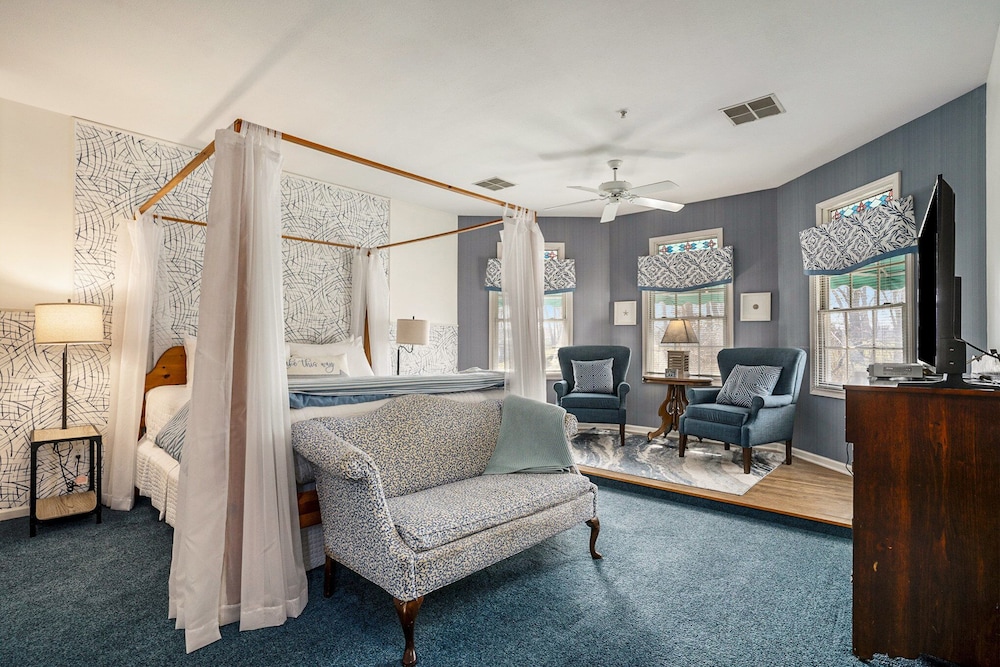 Magnolia Suite