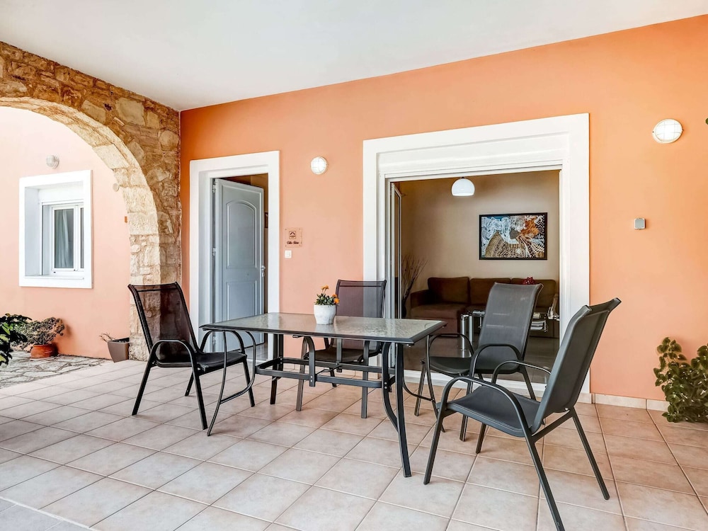 Villa photo 3