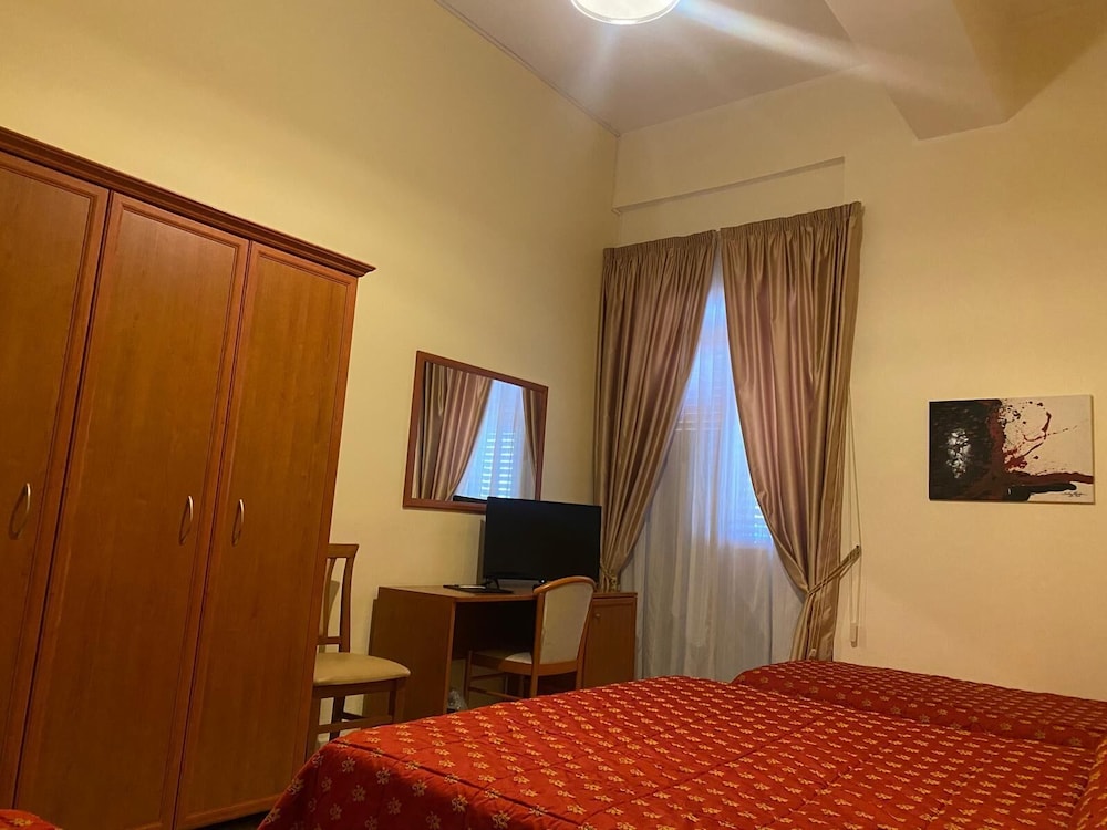 Standard Quadruple Room, Balcony