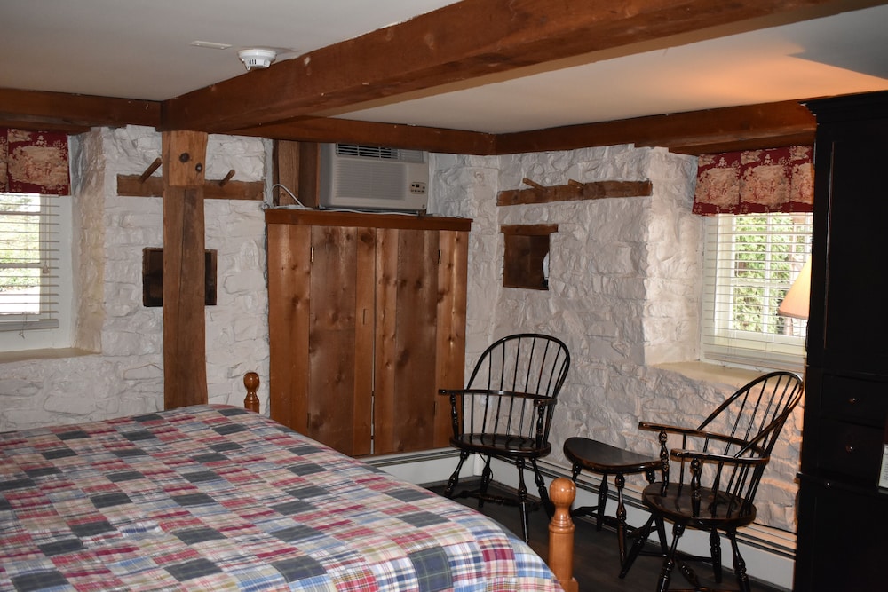 Exclusive Room, 1 King Bed, Pet Friendly photo 1