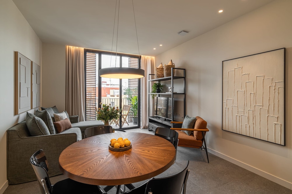 Apartment photo 2