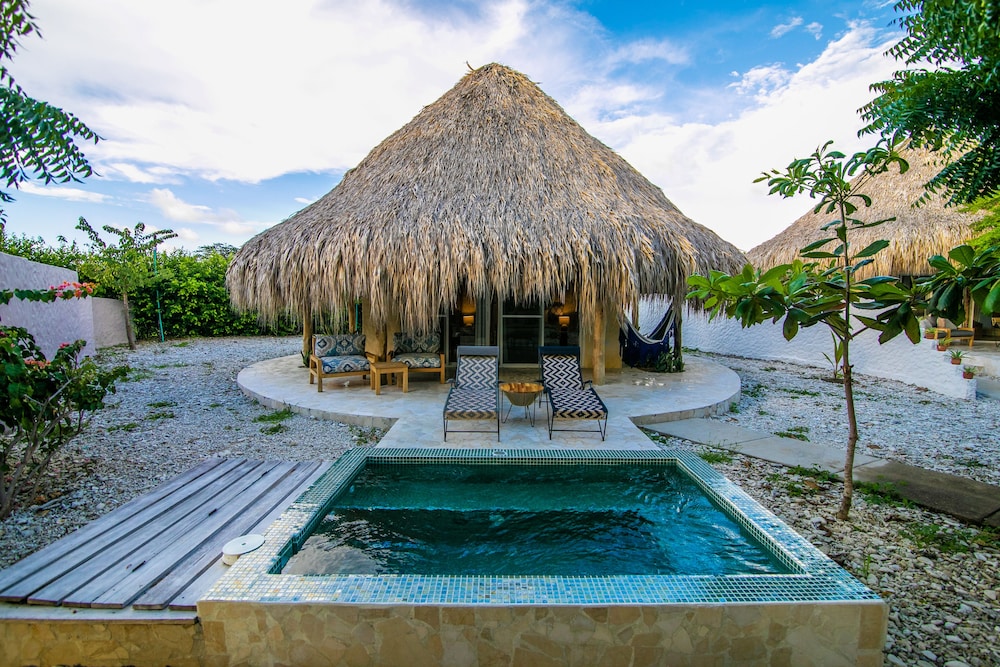 Romantic Bungalow, 1 Bedroom, Private Pool photo 1