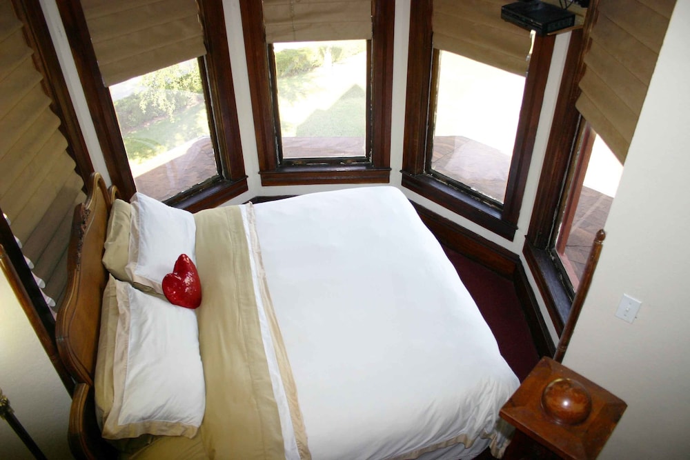 Room 10 photo 1