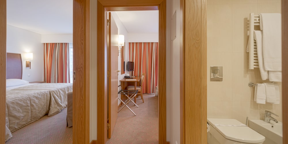 Family Suite, 2 Bedrooms - Photo 2