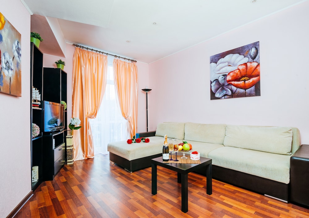 Basic Apartment, 1 Bedroom (Prospect Nezavisimosti, 46) photo 1